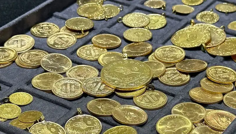 Hafta Sonu Altın Fiyatları: Piyasalardaki Dalgalanma Devam Ediyor!