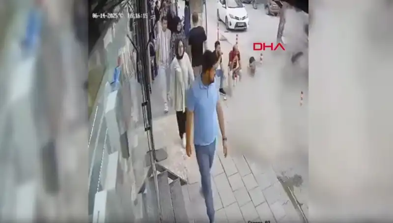 TIR'ın Patlayan Pastiği Şehirde Panik Yarattı!