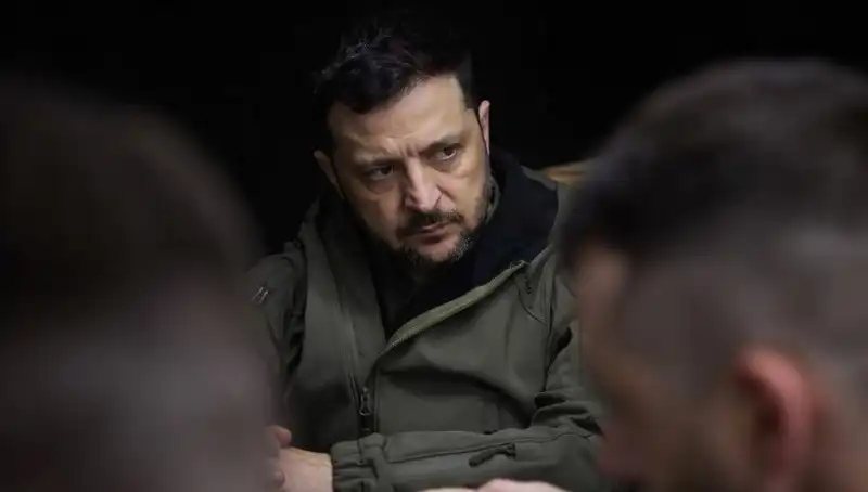Zelenski’den Şok Açıklama: Rusya Kuzey Kore Yapımı Füze Kullanıyor!