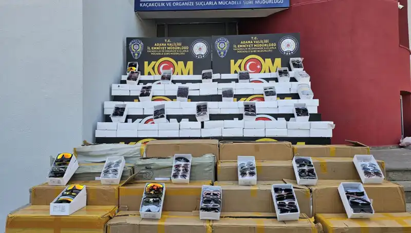 Adana'da Devi Operasyon: 12 Bin Kaçak Güneş Gözlüğü Ele Geçirildi
