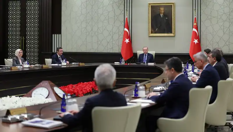 1 Mayıs'a Özel Kabine Üyelerinden Anlamlı Mesajlar Geldi