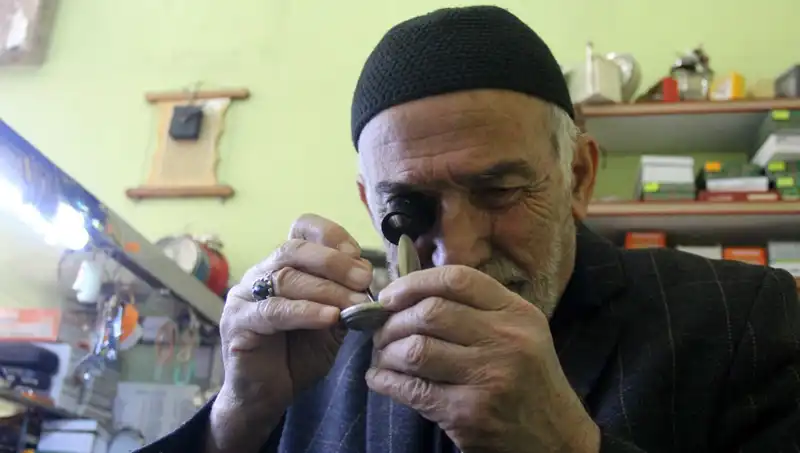 Küçük Dükkanın Dev Hikayesi: 58 Yıldır Zamanın Durmaması İçin Çalışıyor