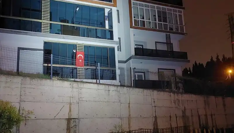 Sakarya'da Acil Tahliye: 4 Katlı Apartman Boşaltıldı, Nedenleri Neler?