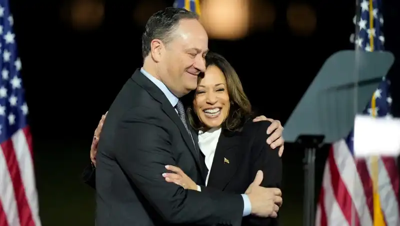 Trump'ın Kamala Harris'in Eşini Kovma Kararının Arka Planı ve Olası Sonuçları