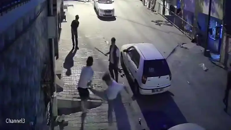 Başakşehir'de Taşlı Sopalı Kavga: Olayın Gözden Kaçırılmayan Detayları!