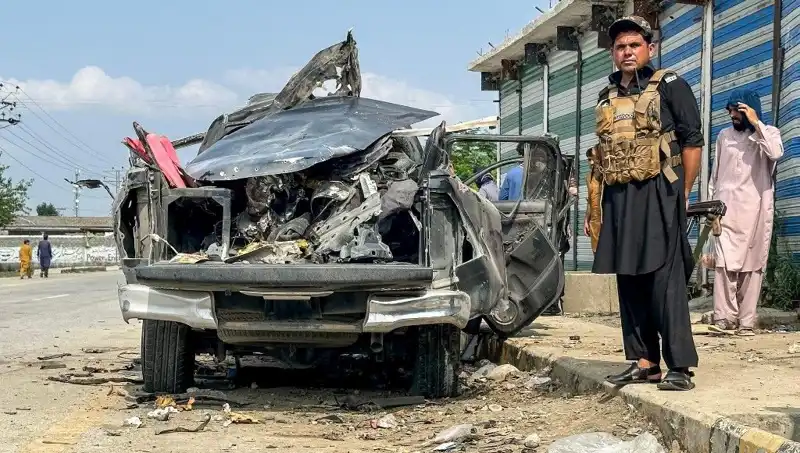 Pakistan'da Kanlı Patlama: Yüksek Rütbeli Hedefler Can Verdi!