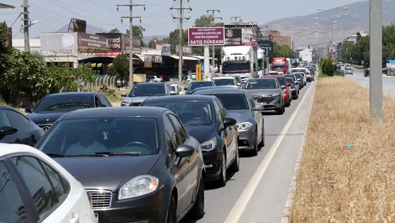 Aydın ile Muğla Arasında 60 Kilometrelik Araç Kuyruğu Oluştu!