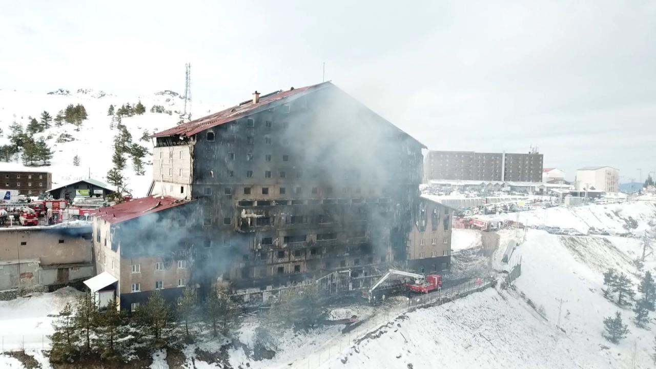 Yangınla İlgili Otel Sahibi de Dahil 4 Kişi Gözaltına Alındı