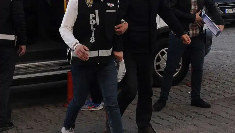 Samsun'da Uyuşturucu Operasyonu: İki Şahıs Yakalandı, Neler Oluyor?