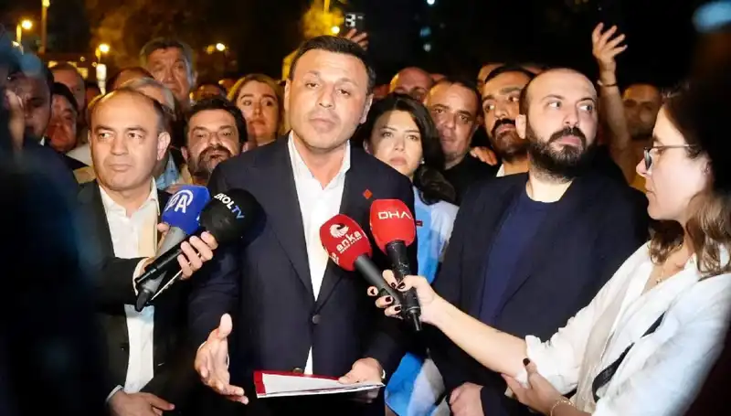 CHP İstanbul İl Başkanı Özgür Çelik, Savcılığa İfade Verdi: Olay Ne?