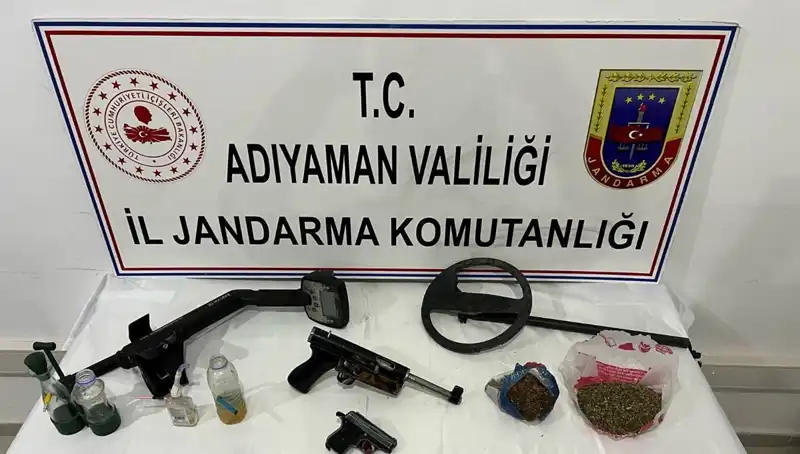 Adıyaman'da Büyük Uyuşturucu Operasyonu: 14 Şüpheli Mahsur Kaldı