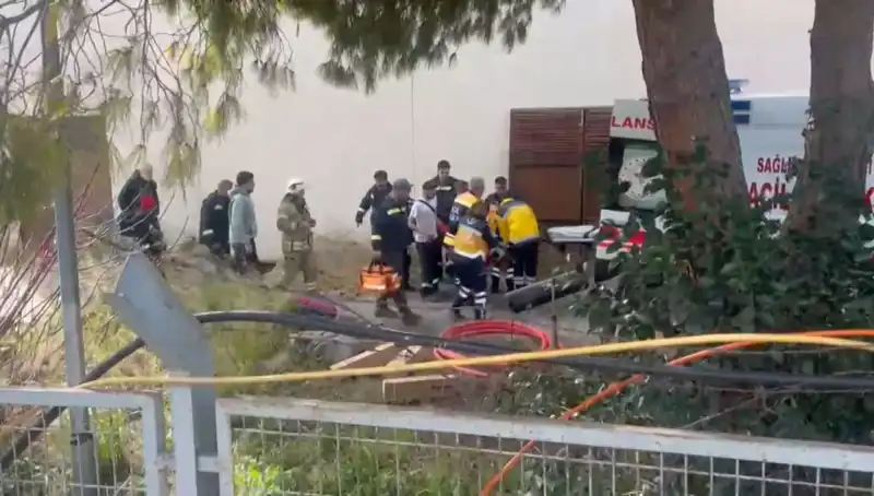 İstanbul'da Trafo Merkezinde Şok Edici Patlama: İşçi Ağır Yaralandı!