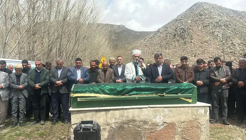 Baba ile Kızlarına Duygusal Veda: Hayatın Acı Gerçekleri