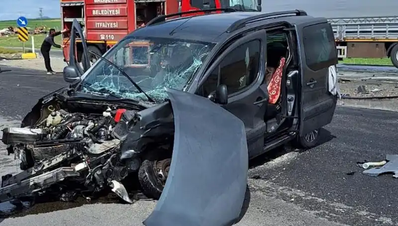Ankara Yolunda Çarpıcı Kaza: Üç Yaralı, Detaylar Ortaya Çıktı