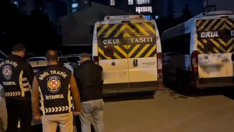 Servis Sürücülerinin Yabancı Şehirdeki Skandalı Gündeme Geldi