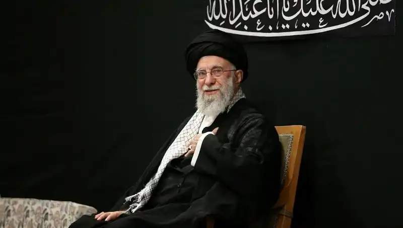 Hamaney, İsrail ile Savaşın Ardından İlk Defa Kamuoyu Önünde