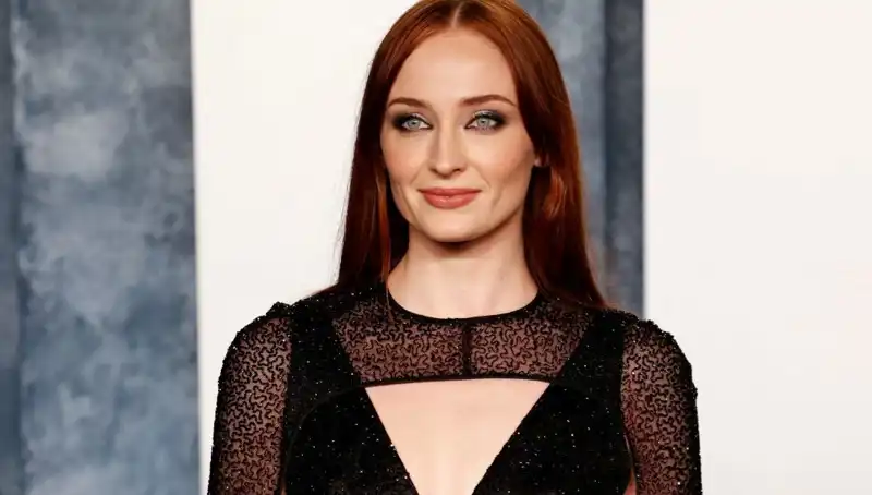 Sophie Turner'ın Tepkisini Çeken Yorum: Game of Thrones'la İlgili Tartışma