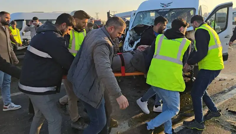 İki İşçi Servisi Kafa Kafaya Çarpıştı: Detaylar ve Son Gelişmeler