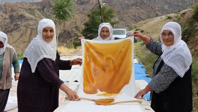 Yaz Aylarında Eşsiz Lezzet: Güneşin Altında Kurutulan Unlu Yemekler