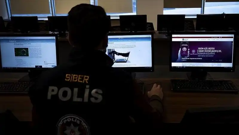 Sahte Linklerle Yüzlerce Kişiyi Dolandırdılar: Üç Kişi Tutuklandı!