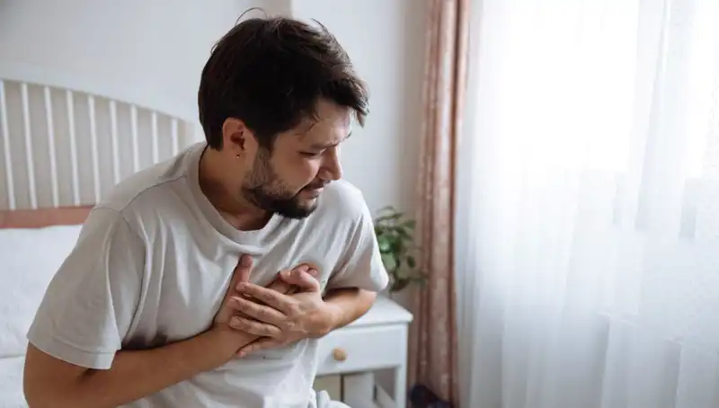 Sabahları Hissettiğiniz Bu Belirti Kalp Hastalığını İşaret Ediyor Olabilir