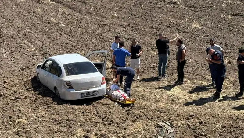 Osmaniye'de Otomobilin Tarlaya Uçması: Üç Yaralı Kazanın Ayrıntıları