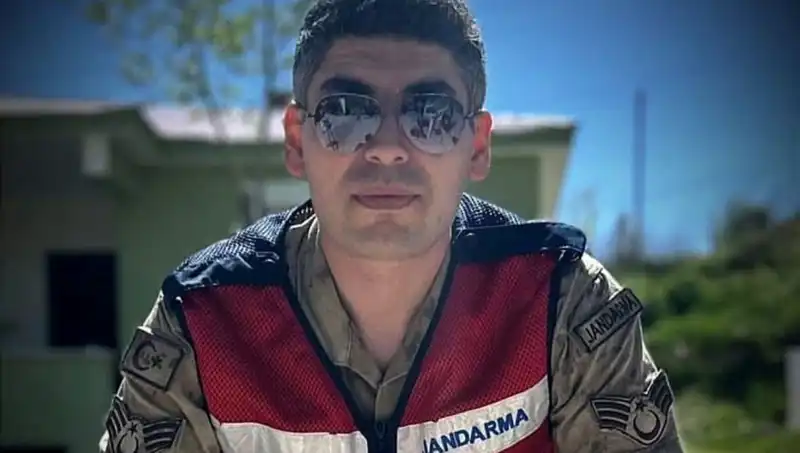 Kadir Astsubay Halı Saha Maçında Yaşamını Yitirdi: Acı Kaybın Ardında Neler Var?