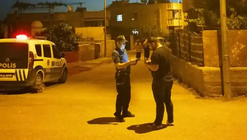 Husumetlilerinin Evine Ateş Açan Zanlı, Olay Yerinden Kaçtı