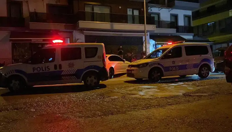 Kocaeli'de Gençler Arasında Bıçaklı Kavga: İki Yaralı ve Olayın Sebepleri