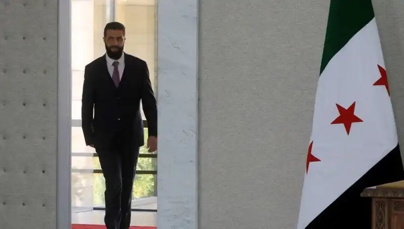 Fransa'dan Suriye'ye Yeni Destek: Şara-Macron Zirvesi Sonrası Beklentiler