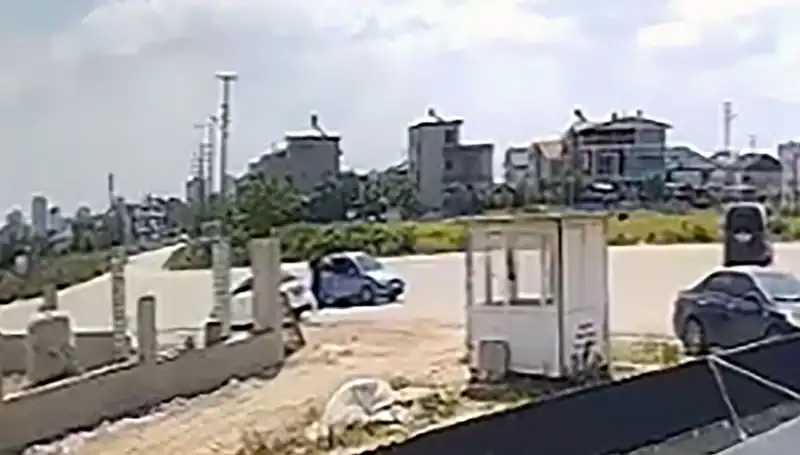 Park Halindeki Otomobillerden 450 Bin Lira Çaldılar: Olayın Detayları Ortaya Çıktı