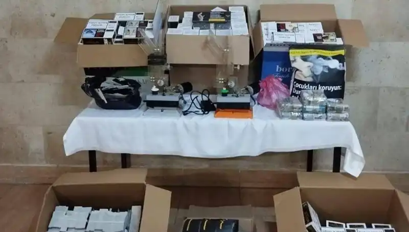Binlerce Makaron Ele Geçirildi: Yolculukta Sıra Dışı Bir Yakalama