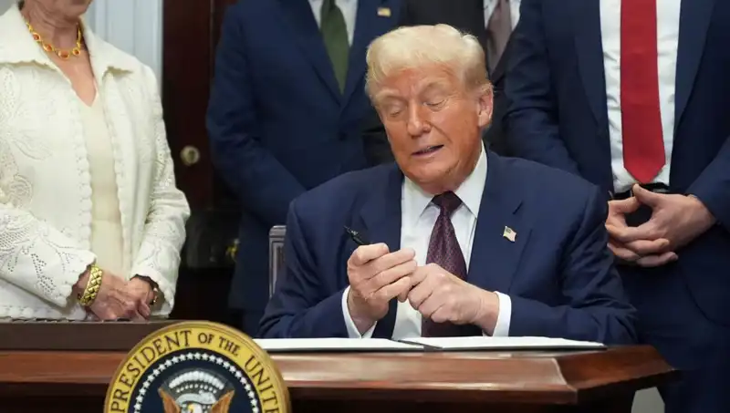 Trump'tan Beyaz Saray'a Lüks Dokunuş: 200 Milyon Doların Peşinde!