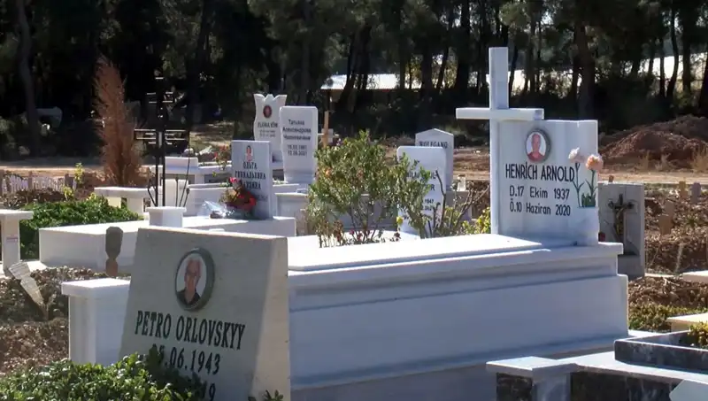 Antalya'da Yabancıların İlgi Odağı: Aile Mezarlıkları Ne Anlama Geliyor?