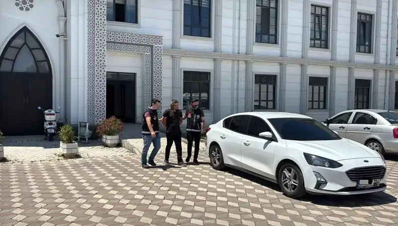 Kocaeli'de Şok Cinayet: Katil Zanlısı Hızla Yakalandı!