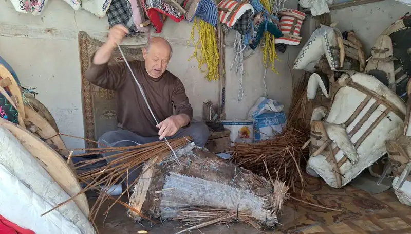 Geçmişi Geleceğe Taşıyan Bir Baba: Geleneksel Zanaatini Yaşatıyor