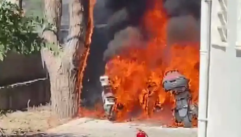 Park Halindeki 6 Motosiklet Yangını, Mahallede Korku Salladı