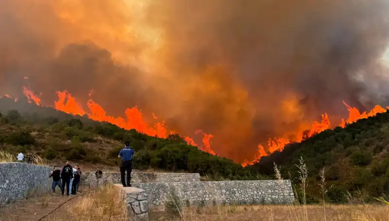 Bursa, Kocaeli ve İzmir’de Yangın Alarmı: Doğa Nostan Ediyor!