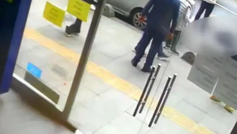 Esenler'de Hafriyat Kamyonu Dehşet Saçtı: Yaralılar Hastaneye Kaldırıldı