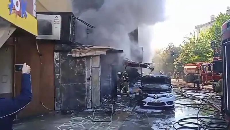 Ümraniye'de Hediyelik Eşya Dükkanında Korkutan Yangın: Detaylar Açıkladı