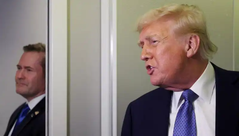 Trump'ın Yanlış Sızdırdığı Planlar Sonrası Mike Waltz Görevden Alındı