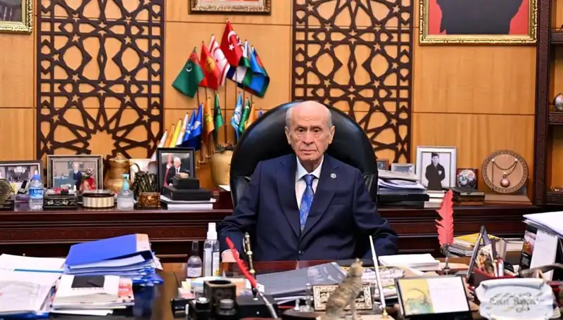 Bahçeli'den Galatasaray'a Şampiyonluk Teşekkürü ve Kutlaması