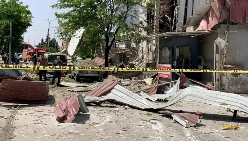 Gaziantep'te Fabrikada Patlama: Çok Sayıda Yaralı ve Korku Dolu Anlar
